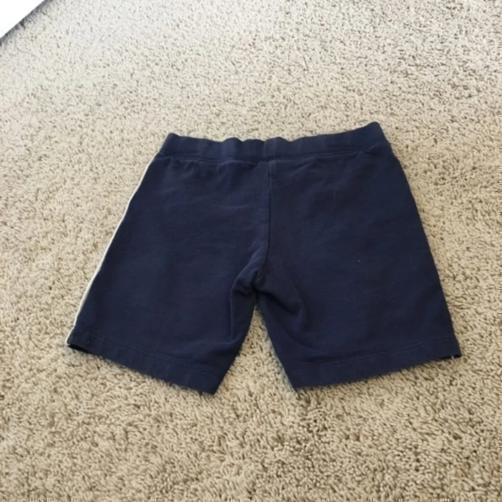 Carter’s Girls size 4t navy shorts